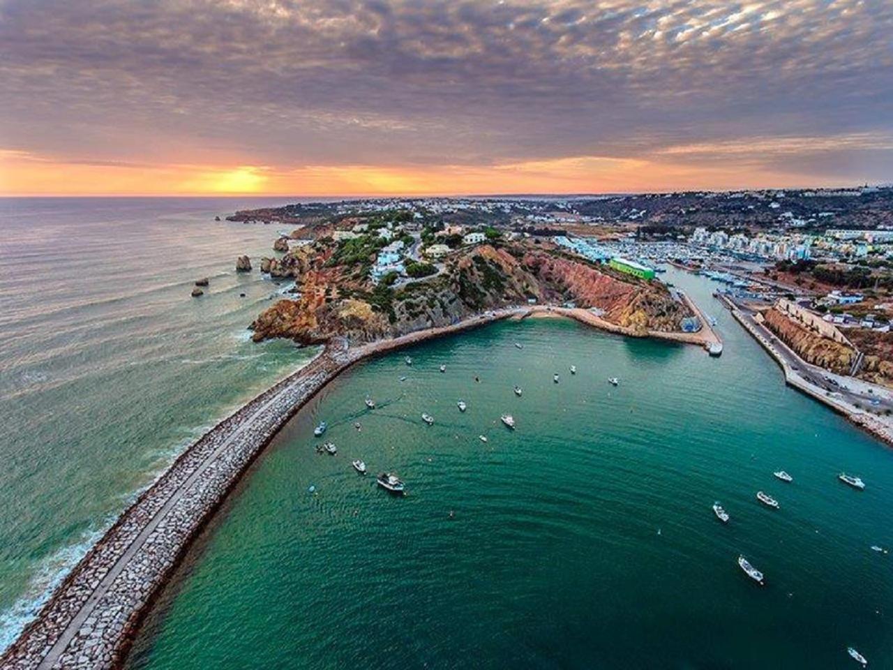 Vista Das Ondas Olhos De Agua Apartment Экстерьер фото