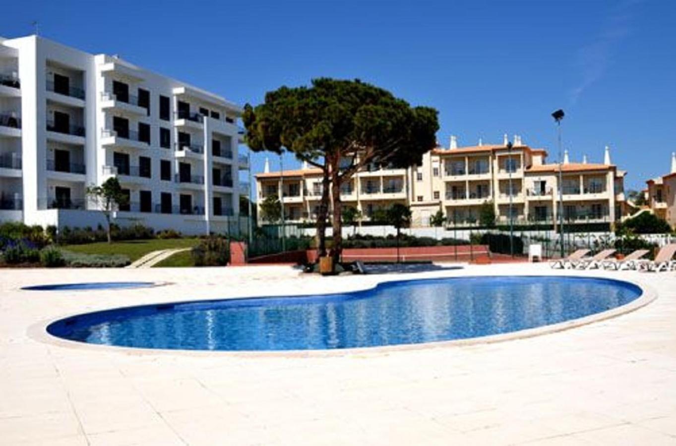 Vista Das Ondas Olhos De Agua Apartment Экстерьер фото